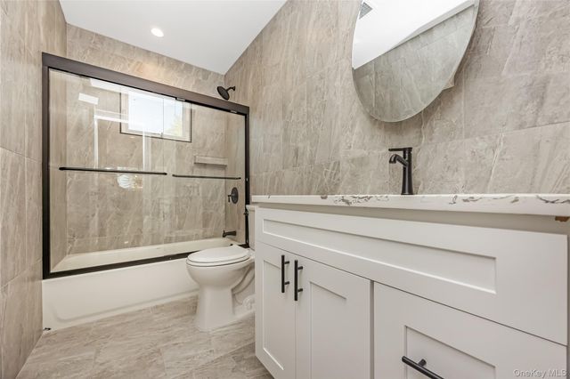 224 Oconnell Street, Massapequa Park, NY 11762