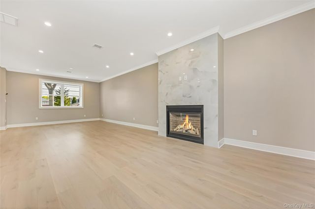 224 Oconnell Street, Massapequa Park, NY 11762