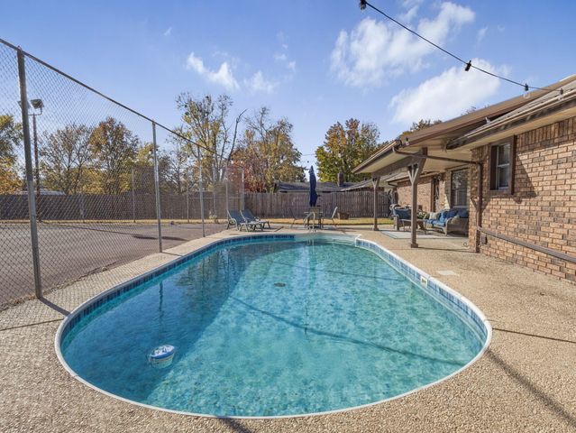 336 SE 16th Street, Pryor, OK 74361