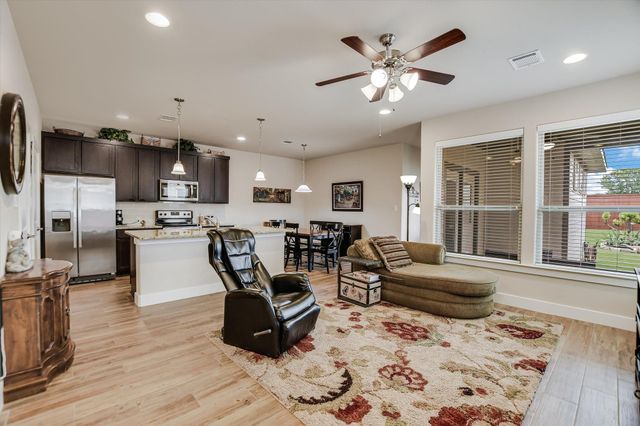 528 High Tech DR, Georgetown, TX 78626
