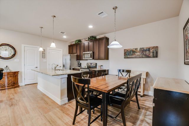 528 High Tech DR, Georgetown, TX 78626