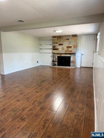 623 Doriskill Court, River Vale, NJ 07675