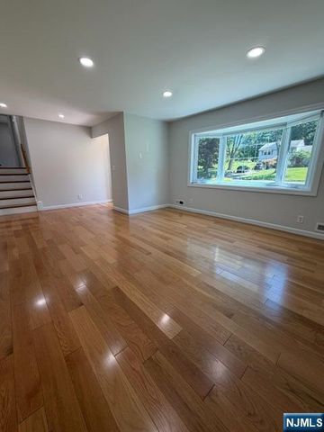 623 Doriskill Court, River Vale, NJ 07675