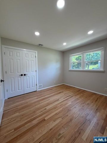 623 Doriskill Court, River Vale, NJ 07675