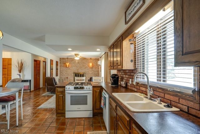 317 E Linwood Avenue, Akron, OH 44301