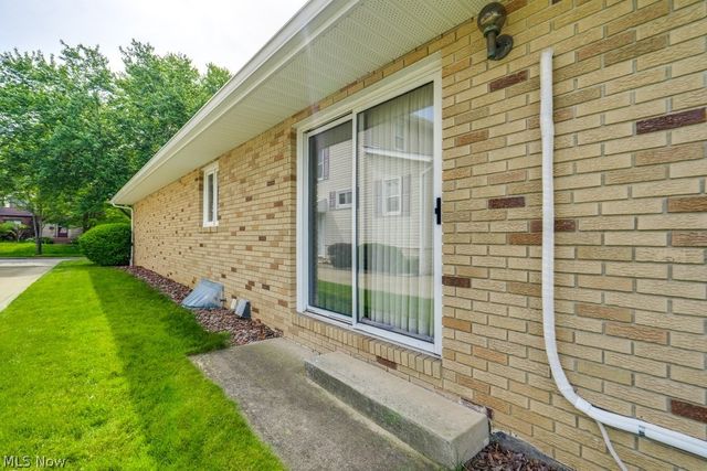 317 E Linwood Avenue, Akron, OH 44301