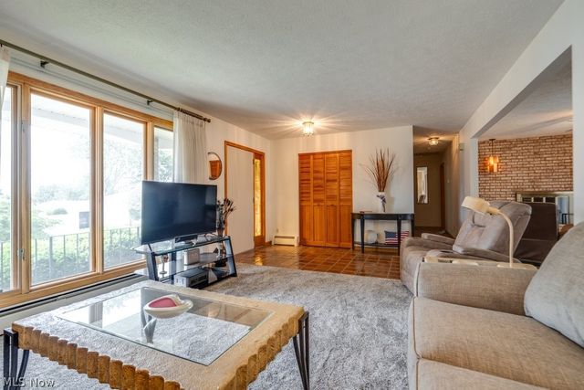 317 E Linwood Avenue, Akron, OH 44301