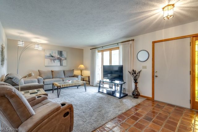 317 E Linwood Avenue, Akron, OH 44301