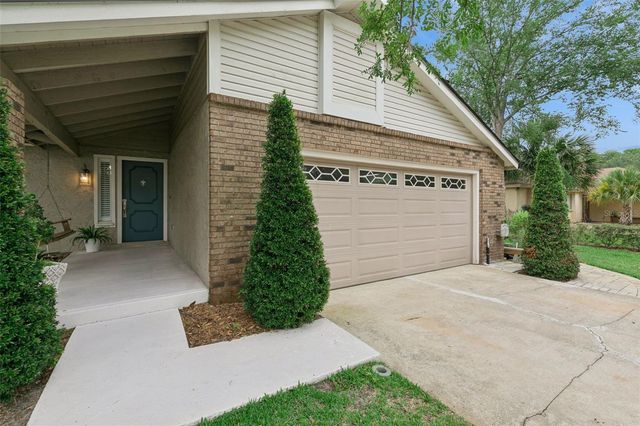8328 CROSSWICKS DRIVE, Orlando, FL 32819