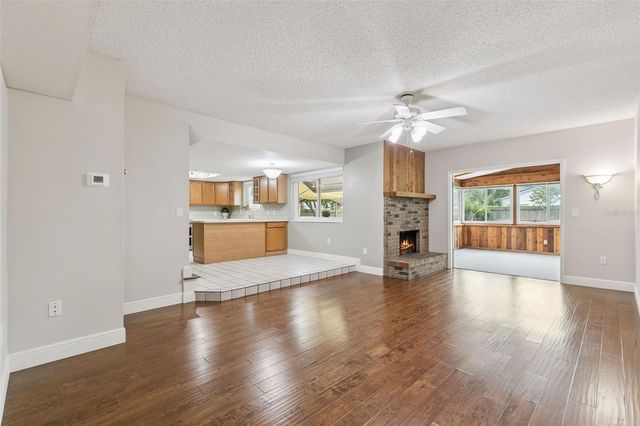 8328 CROSSWICKS DRIVE, Orlando, FL 32819