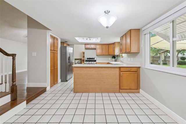8328 CROSSWICKS DRIVE, Orlando, FL 32819