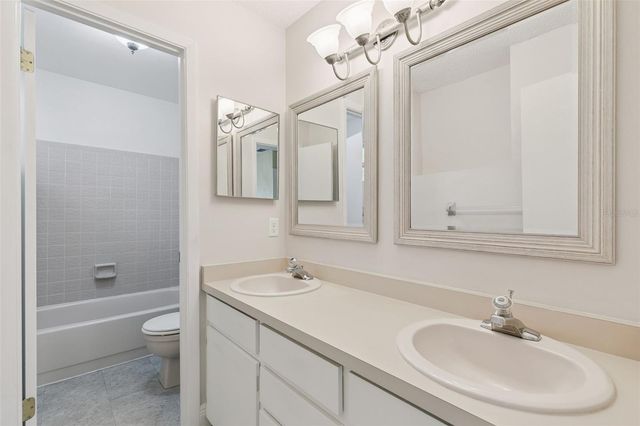 8328 CROSSWICKS DRIVE, Orlando, FL 32819