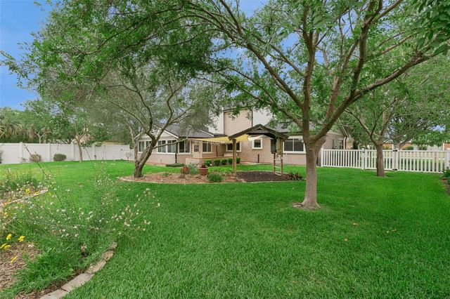 8328 CROSSWICKS DRIVE, Orlando, FL 32819