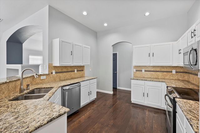 2204 Windcastle Drive, Mansfield, TX 76063