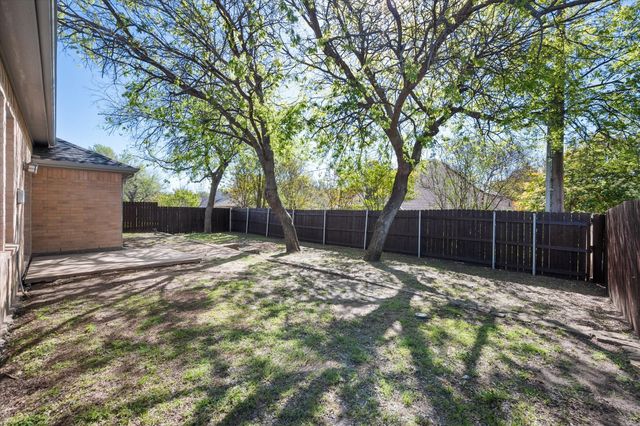 2204 Windcastle Drive, Mansfield, TX 76063