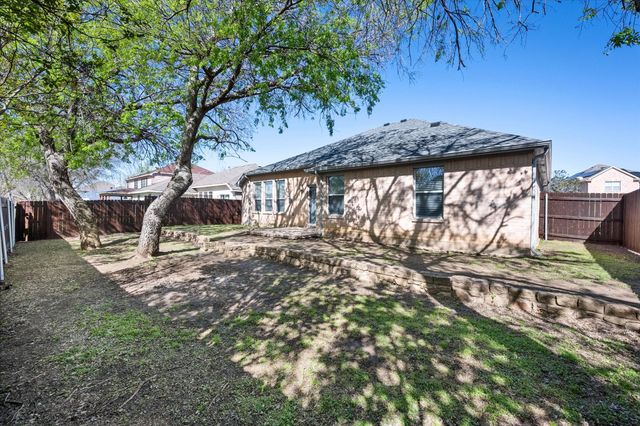 2204 Windcastle Drive, Mansfield, TX 76063