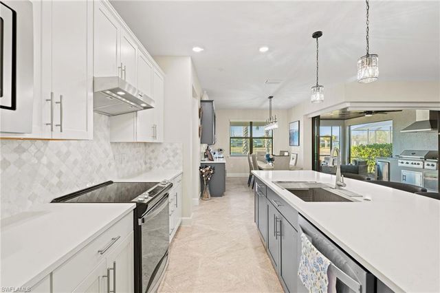 17039 Oakstead DR, Alva, FL 33920