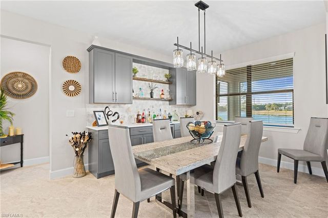 17039 Oakstead DR, Alva, FL 33920