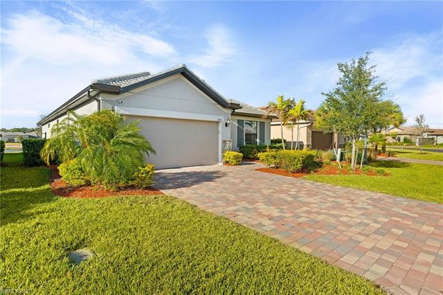 17039 Oakstead DR, Alva, FL 33920