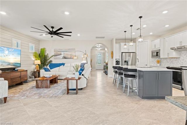 17039 Oakstead DR, Alva, FL 33920