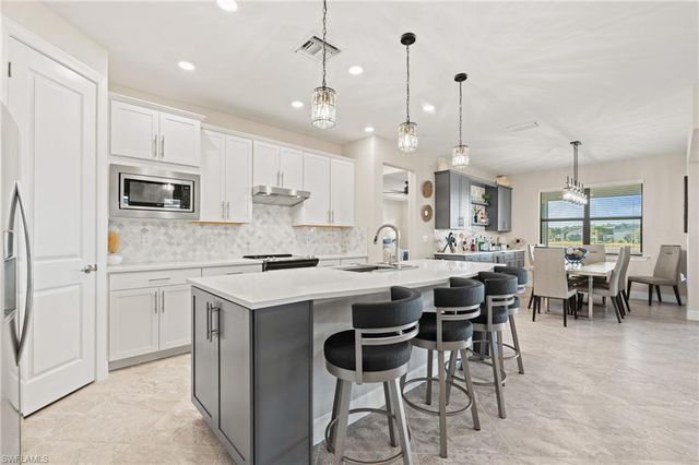 17039 Oakstead DR, Alva, FL 33920