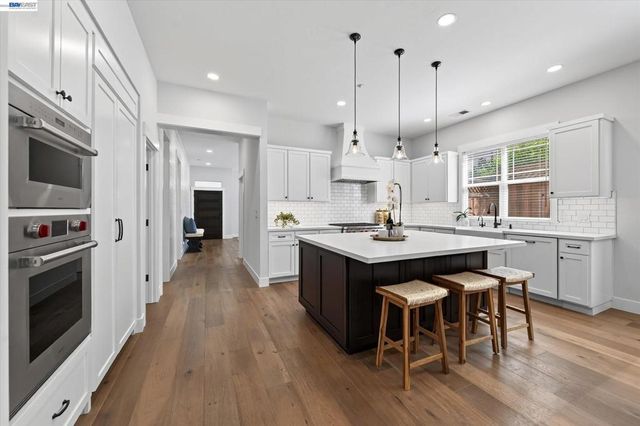5830 Dresslar Cir, Livermore, CA 94550