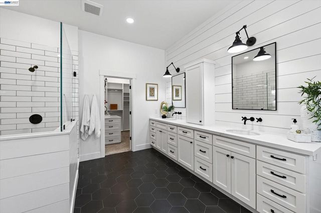 5830 Dresslar Cir, Livermore, CA 94550