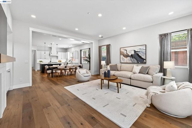 5830 Dresslar Cir, Livermore, CA 94550