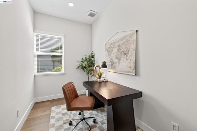 5830 Dresslar Cir, Livermore, CA 94550