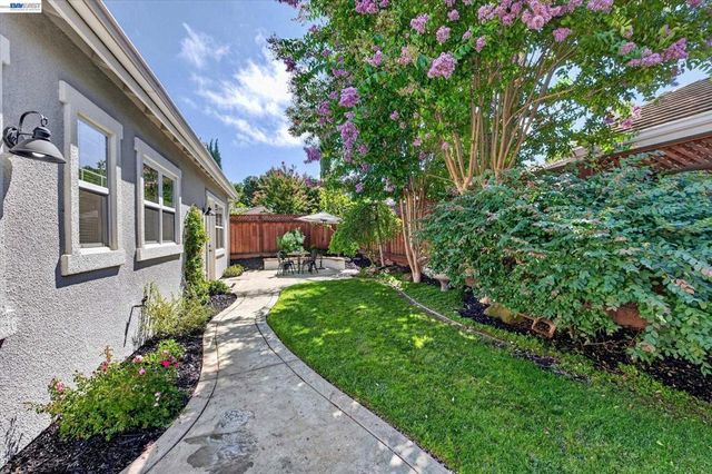 5830 Dresslar Cir, Livermore, CA 94550