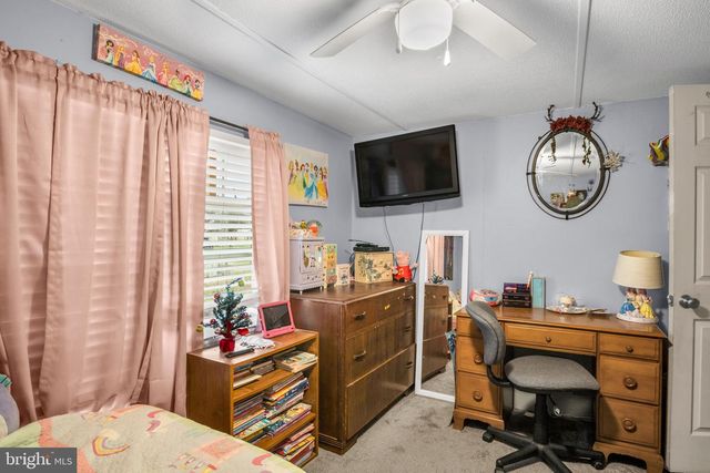 21 WILLOW TREE LN, Dover, PA 17315