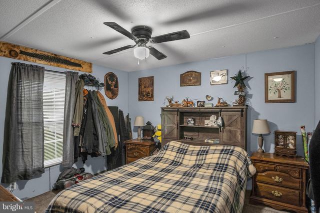 21 WILLOW TREE LN, Dover, PA 17315