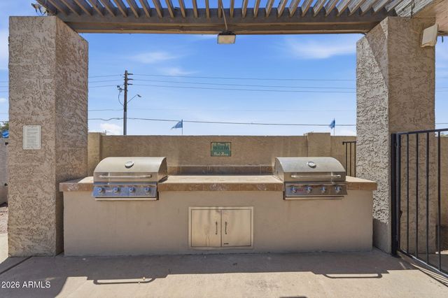 1621 E Villa Rita Drive, Phoenix, AZ 85022