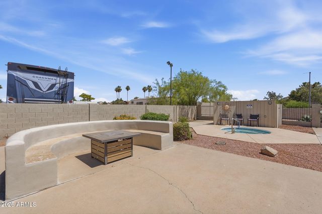 1621 E Villa Rita Drive, Phoenix, AZ 85022
