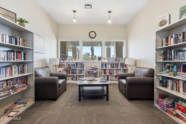 1621 E Villa Rita Drive, Phoenix, AZ 85022