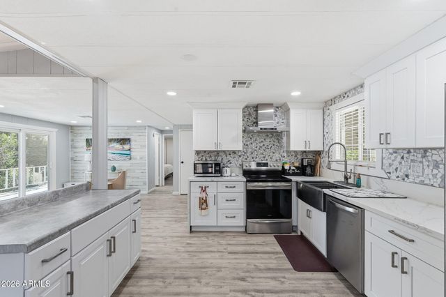 1621 E Villa Rita Drive, Phoenix, AZ 85022