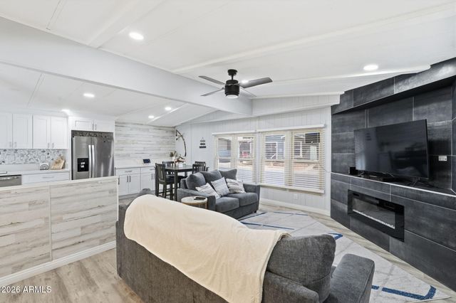 1621 E Villa Rita Drive, Phoenix, AZ 85022
