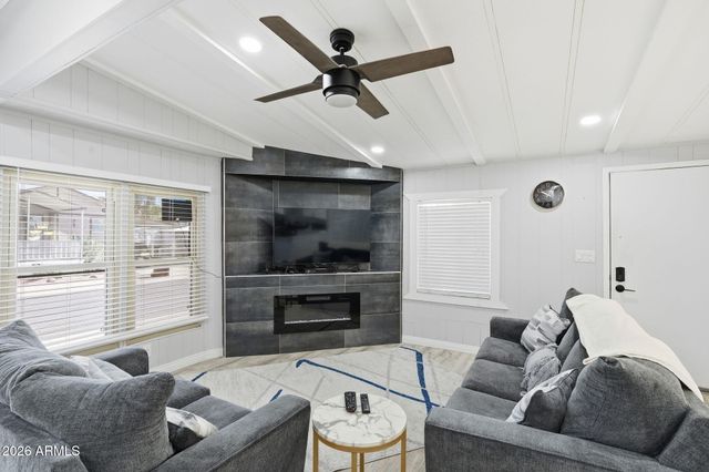 1621 E Villa Rita Drive, Phoenix, AZ 85022