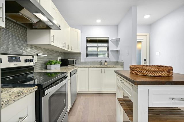 909 Reinli ST 228, Austin, TX 78751