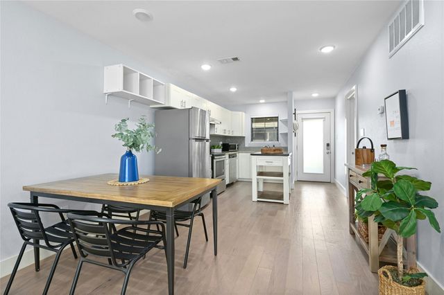 909 Reinli ST 228, Austin, TX 78751