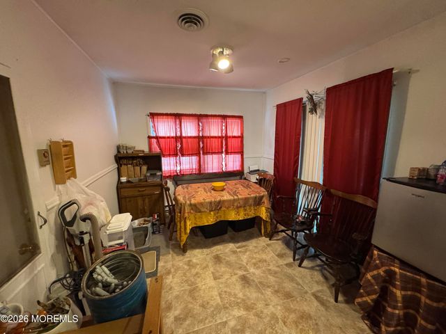 7 Chelsea Drive, Whiting, NJ 08759