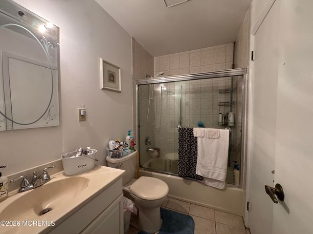 7 Chelsea Drive, Whiting, NJ 08759