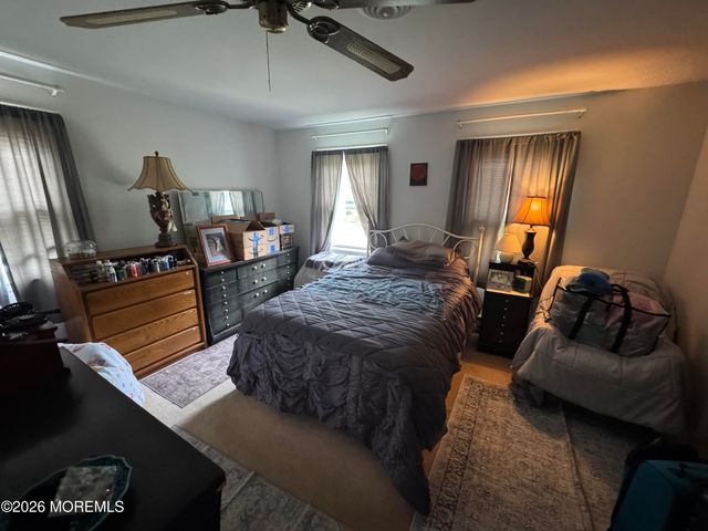 7 Chelsea Drive, Whiting, NJ 08759