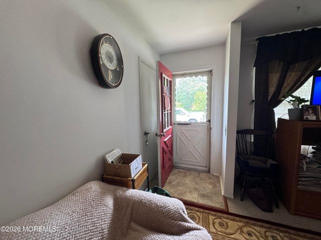 7 Chelsea Drive, Whiting, NJ 08759