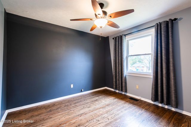 311 Oxford Ln, Louisville, KY 40229