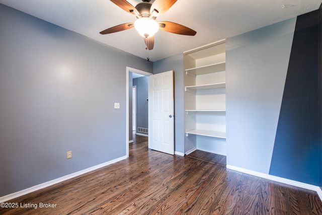 311 Oxford Ln, Louisville, KY 40229