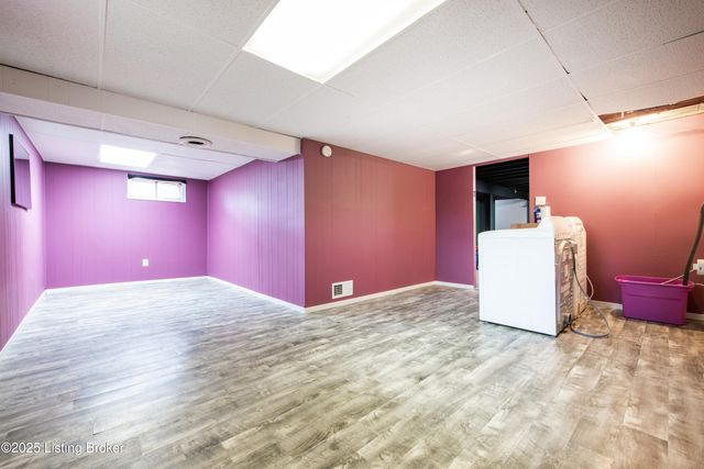 311 Oxford Ln, Louisville, KY 40229