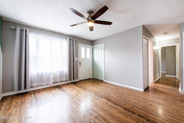 311 Oxford Ln, Louisville, KY 40229