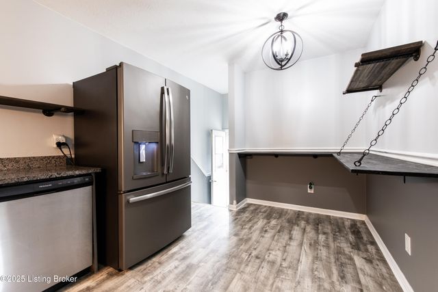 311 Oxford Ln, Louisville, KY 40229