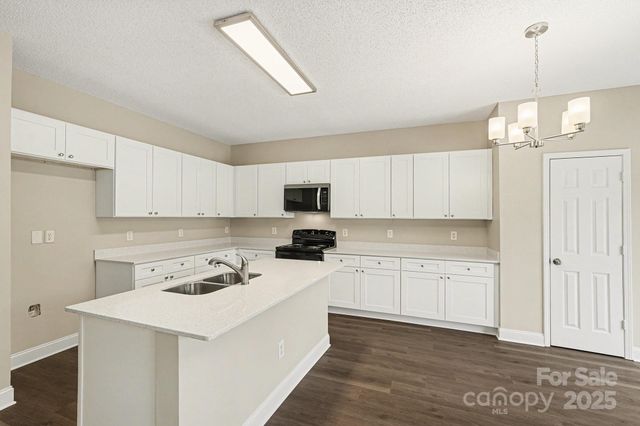 1221 Jade Glen Drive, Charlotte, NC 28262